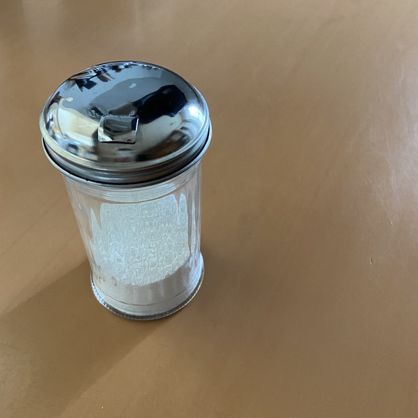 食洗器用洗剤の容器と収納